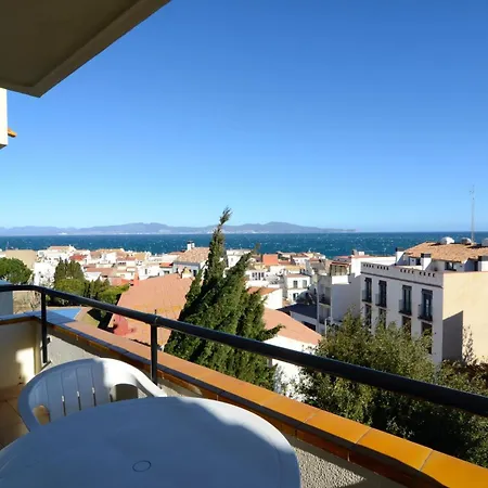 Puig Padro 4 1-1 Apartment
